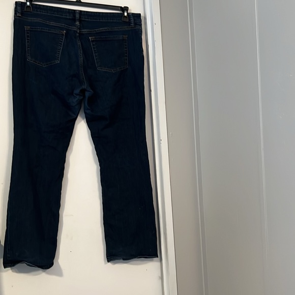 GAP premium boot cut denim jeans for men. Size 14/32R - Picture 7 of 7